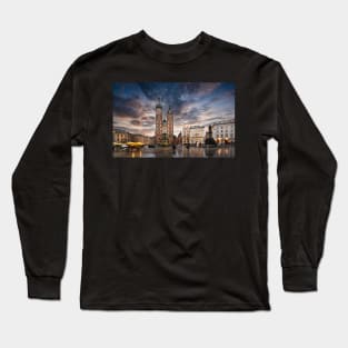 St Mary's Basilica (Mariacki Church in Krakow, Poland Long Sleeve T-Shirt